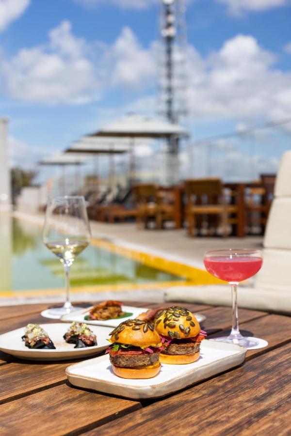 B Hotel Brasília Eksteriør bilde The Deck