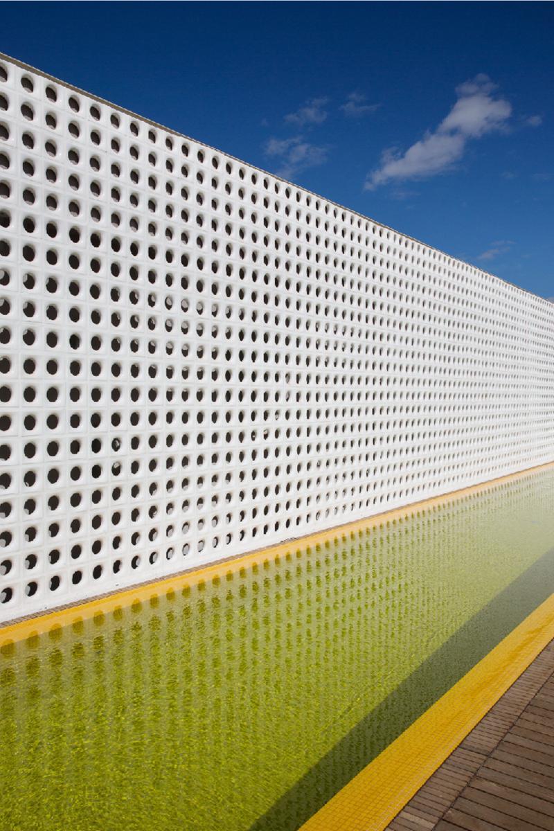 B Hotel Brasília Eksteriør bilde A perforated metal fence