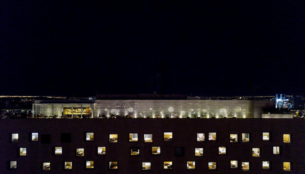 B Hotel Brasília Eksteriør bilde The museum at night